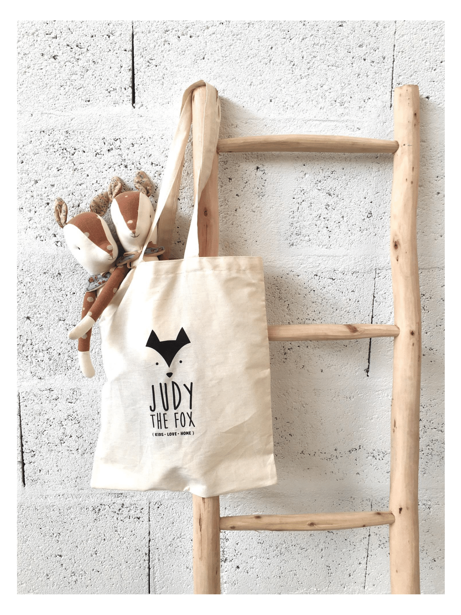 biche-dans-son-tote-bag-judy-the-fox