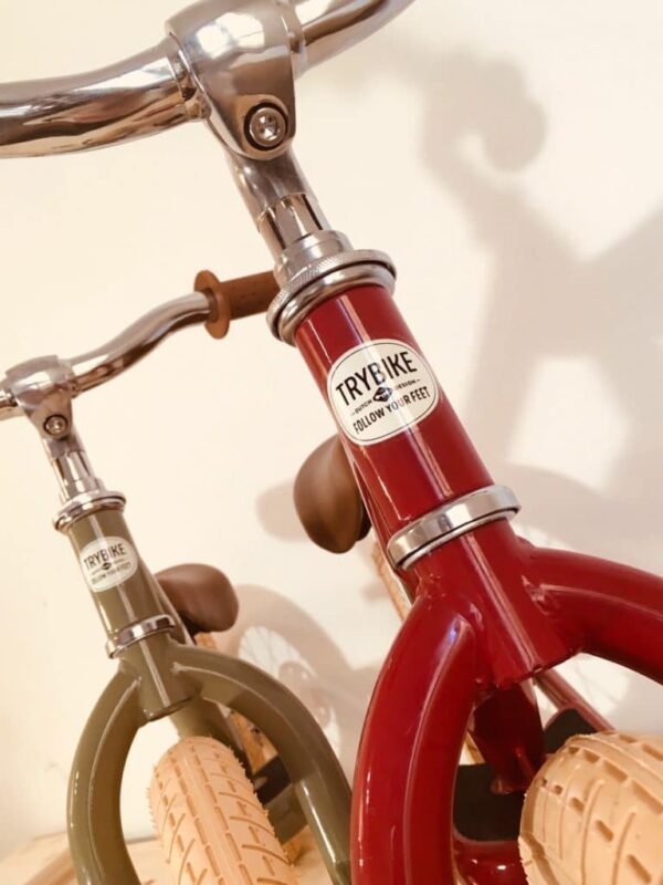draisienne-en-acier-rouge-vintage-trybike