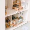 maison-de-poupee-deux-etages-accessoires-little-dutch