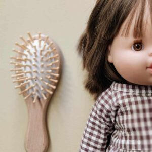 Brosse à cheveux pour poupée en bois