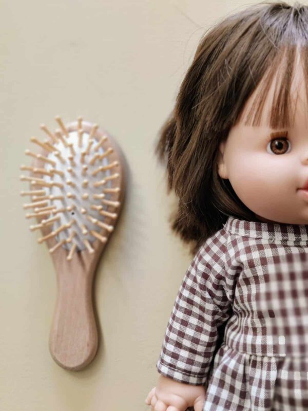 Brosse à cheveux pour poupée en bois