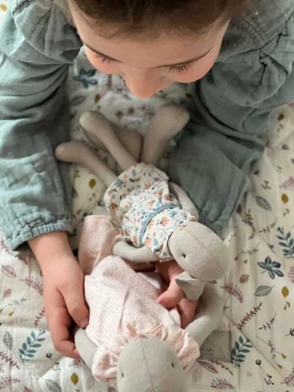 Peluche lapin en robe à fleurs - taille 2