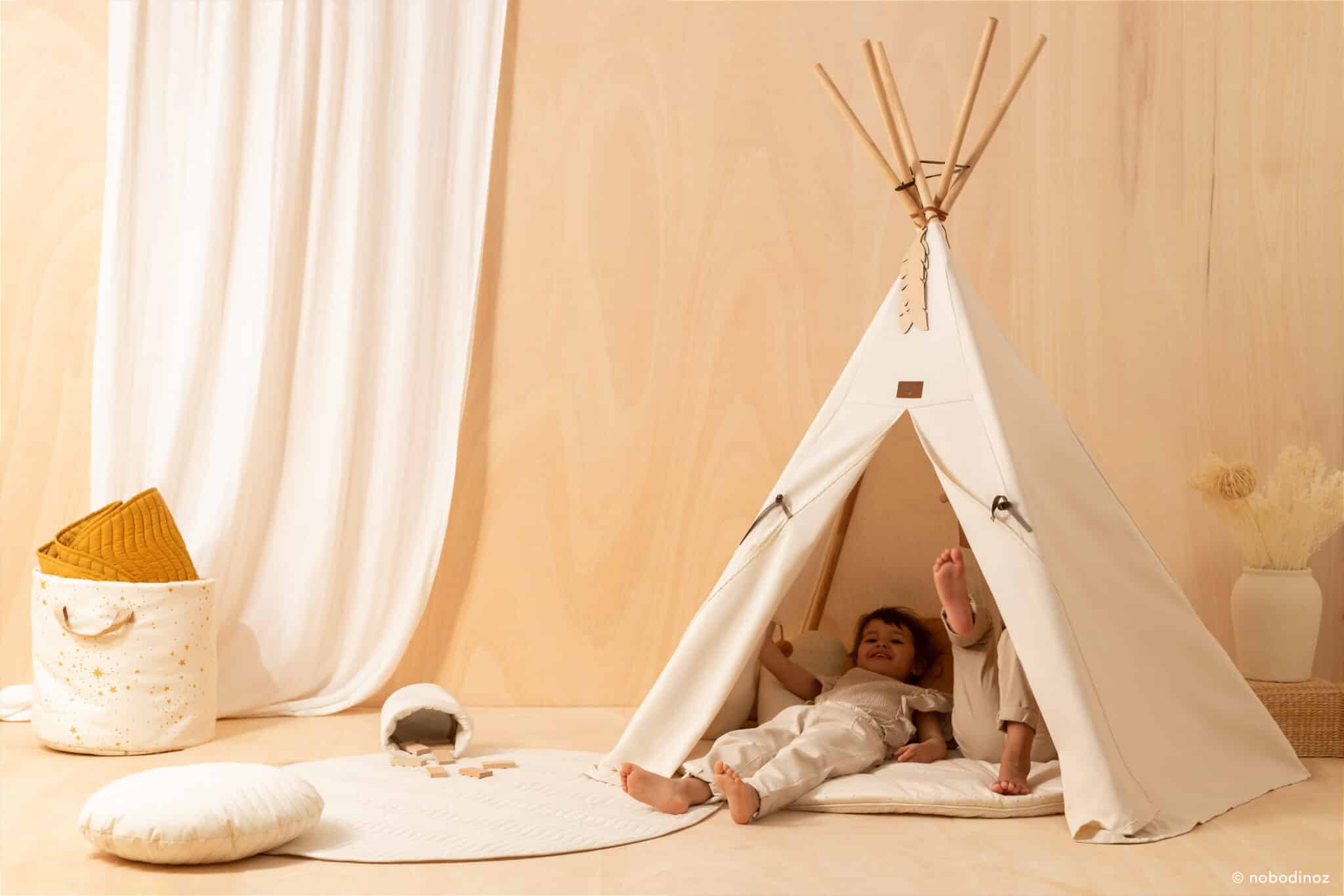 Tente tipi pour enfants en bois naturel et coton jaune